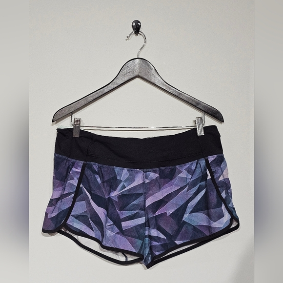 Lululemon Run Times Short *4-way Stretch 4" Pretty Prism Multi / Black Size 10 - Picture 4 of 8